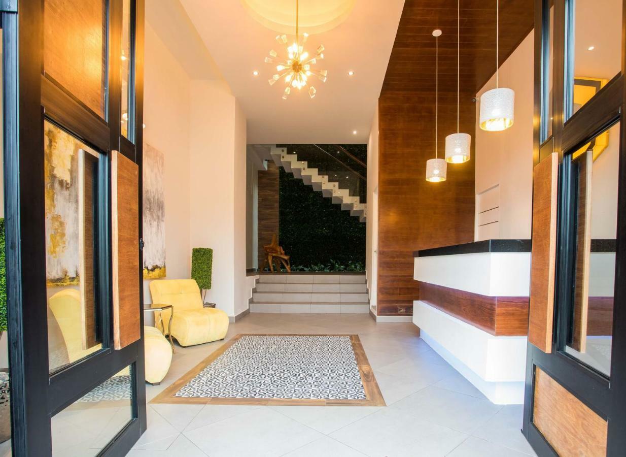 Apartahotel Honey B 3*