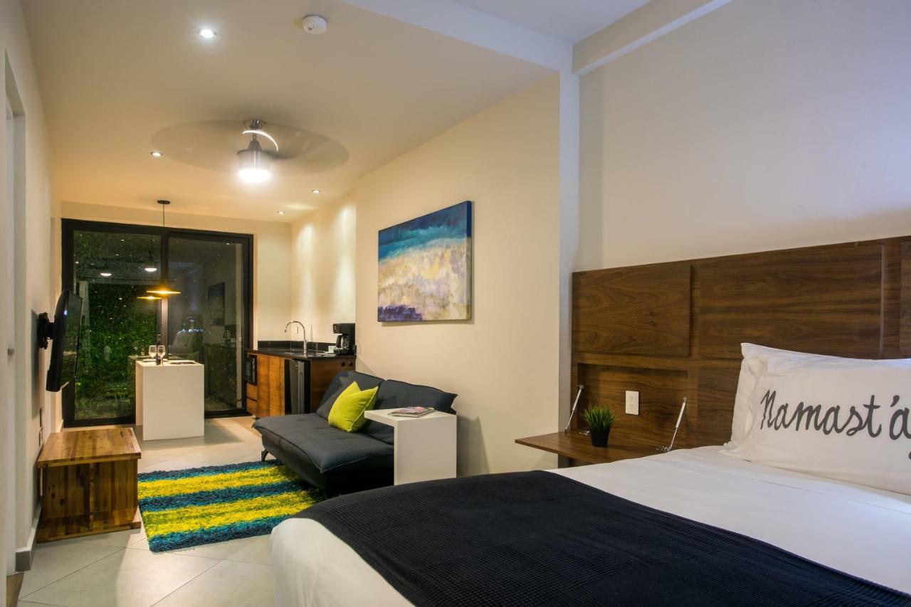 Honey B Apartahotel 3*